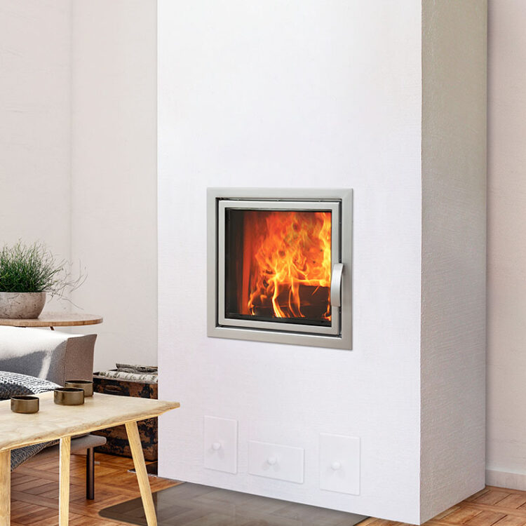 Warma-uunit Fiona 85 upotetulla luukulla antiikkilasti